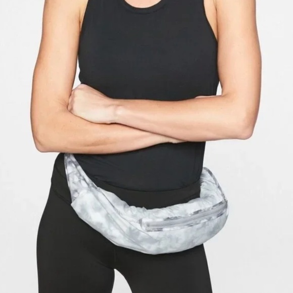 Athleta Catalina grey/white tie dye UPF 50 packable jacket, M, CB2227 - Picture 4 of 5